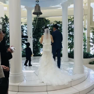 チャペル鳴らすシーン