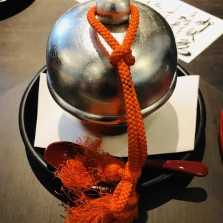 料理長が毎日胡麻から作り上げる絶品胡麻豆腐。