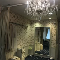 提携ドレスショップの可愛らしい試着ルームです