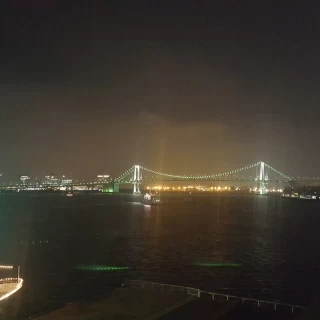 夜景が一望できるのはナイトウェディングの醍醐味です