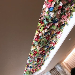 天井のお花がとてもキレイです