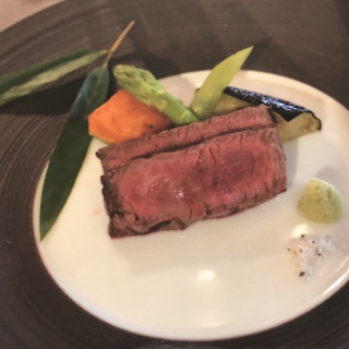黒毛国産牛フィレ肉の網焼き