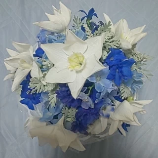 青を基調としたブーケにしてもらった