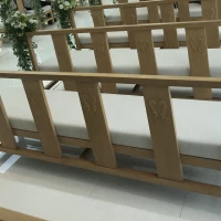 着物の方も座りやすいよう考えられた椅子