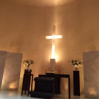 チャペル祭壇前
