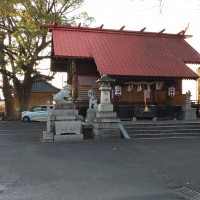 隣の神社。