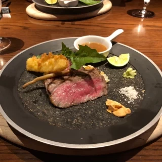 お料理が冷めないよう器が温かったです