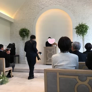 挙式中です。