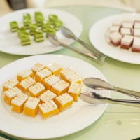 デザートブィッフェのプチケーキ