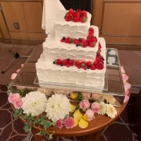 ウエディングケーキ美味しかったです。