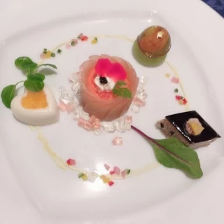 選べるコース料理の中一品です。