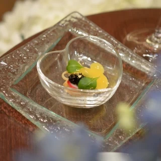 前菜には隠れミッキーを