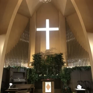 天井か高く、ザチャペルって感じです。