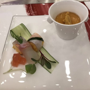 右上はコンソメスープでしたが、茶碗蒸しが入っていました。|534841さんの京王プラザホテル八王子の写真(1067097)
