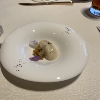 ムースがかかった海老です。