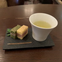 ウェルカムスイーツとお茶です