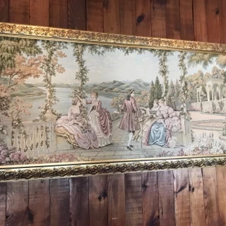 披露宴会場に絵が飾られていました。