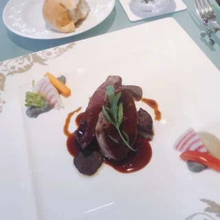 牛フィレ肉のロッシーニ、美味しくいただきました！