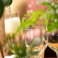 新郎新婦の入場前から飲んでいただきました。