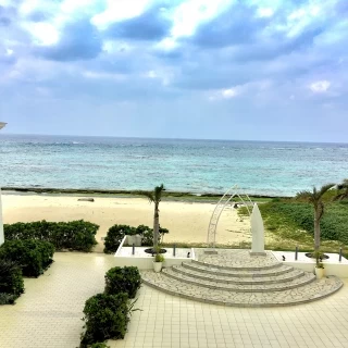 ガーデンの目の前は海でした