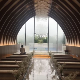 雨の日のチャペル