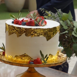 ウェディングケーキ
金箔が施してあってとても綺麗でした！
