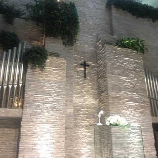 有名建築家が手がけた石造りのチャペル