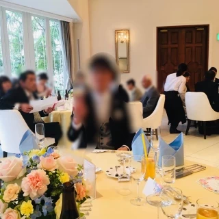 パステルカラーの会場