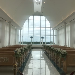 空と海が見え天井が高くとても開放的でした。