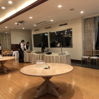 南国風の披露宴会場の中