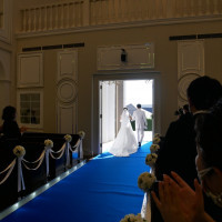 入口：絨毯を青に変更