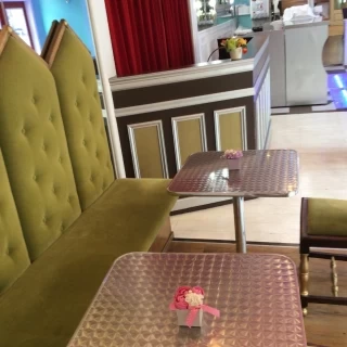 明るく楽しい会場です