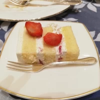 ケーキ。甘さもくどくなく、美味しく食べられました
