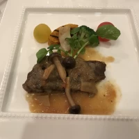 黒毛和牛ほほ肉ときのこの軽い煮込み