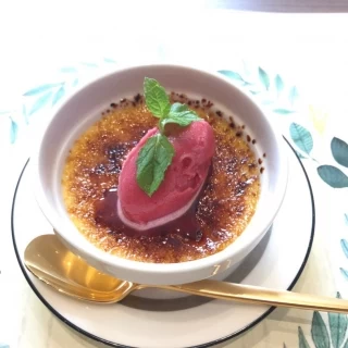 ブリュレとソルベです。非常においしかったです。