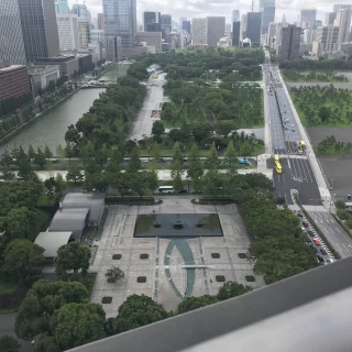 挙式会場から見える景色。看板が一つもありません。