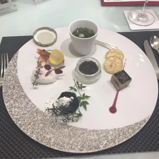 お料理は可もなく不可もなくといった感じです。