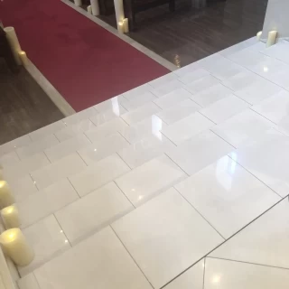 チャペル内の階段