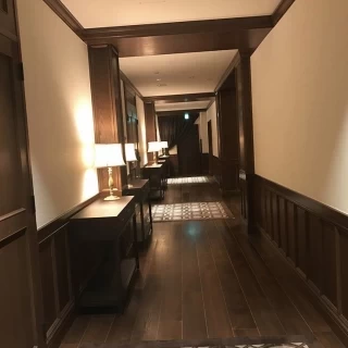 披露宴会場に向かう途中の通路。