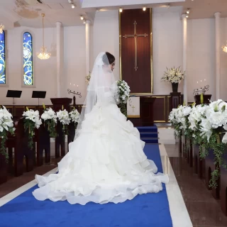 バージンロードでの新婦ピン撮影