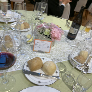 テーブル
パンも食べ放題