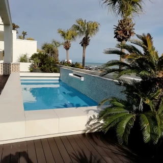 プール