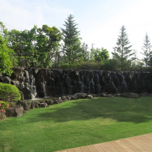 披露宴会場から見える庭|537243さんの玉姫殿上田迎賓館の写真(976035)