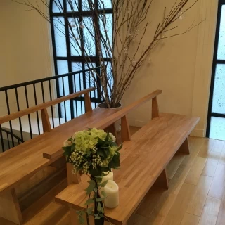 自由に動かせるチャペルの椅子です。