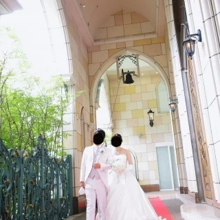 挙式後の写真撮影（フラワーシャワーはここで）