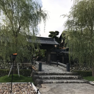 門
