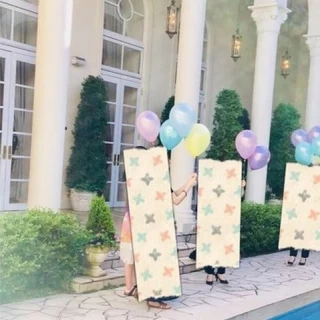 中庭でバルーンリリース