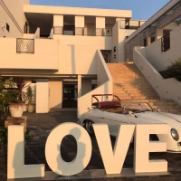 結婚式場の外観