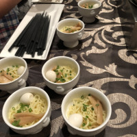 スイーツブュッフェについているラーメン