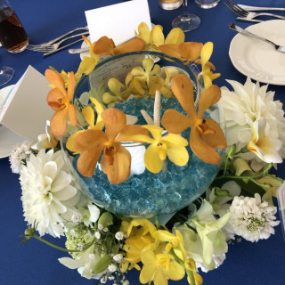 各テーブルのお花
ブルーでマリンっぽくしました